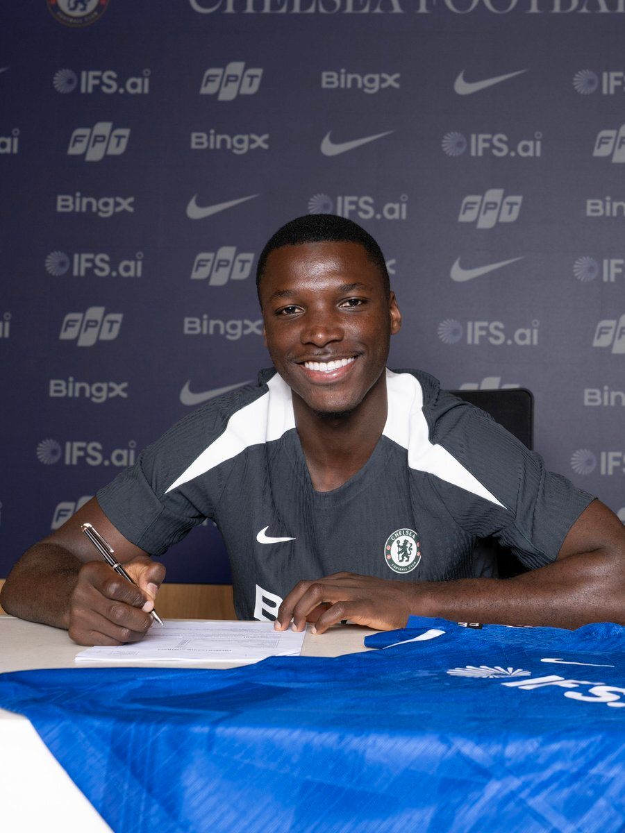  Caicedo Commits Future to Chelsea with Long-Term Extension